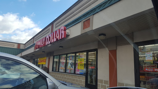 FAMILY DOLLAR, 215 North Ave, Dunellen, NJ 08812, USA, 