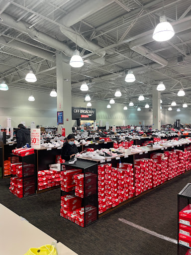 Shoe Store «Off Broadway Shoe Warehouse», reviews and photos, 21 Curtner Ave, San Jose, CA 95125, USA