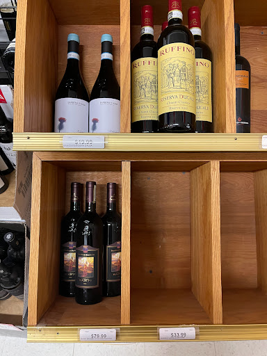 Liquor Store «Connecticut Beverage Mart», reviews and photos, 955 Washington St, Middletown, CT 06457, USA