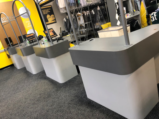 Dry Cleaner «ZIPS Dry Cleaners», reviews and photos, 3011 Columbia Ave, Lancaster, PA 17603, USA