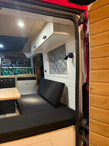 Izan Cars-Sini | Taller Mecánico Especializado en Aire Acondicionado y Camperización de Furgonetas C. José Manuel Pérez Estrada, 46, Cruz de Humilladero, 29006 Málaga, España