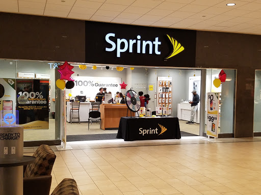 Cell Phone Store «T-Mobile», reviews and photos, 112 Eisenhower Pkwy #1037, Livingston, NJ 07039, USA