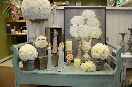 Florist «The Village Flower Shop», reviews and photos, 132 S Addison St, Bensenville, IL 60106, USA