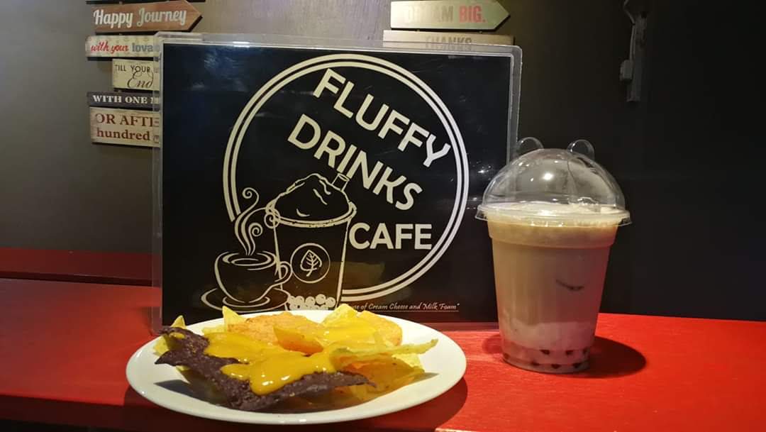 FLUFFY DRINKS CAFE
