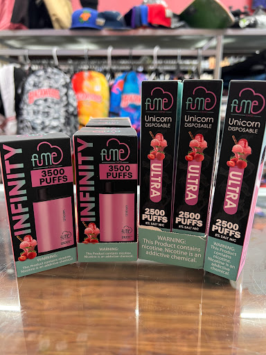 Tobacco Shop «Sky High Smoke Shop», reviews and photos, 19801 NW 27th Ave, Miami Gardens, FL 33056, USA