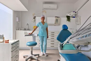 Clínica dental Dra. Malarín image