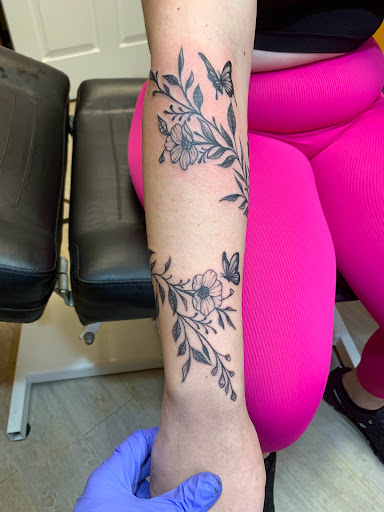 Explore king tattoo ideas, creative tattoo ideas in Brunswick, available at Blue Fin Tattoos