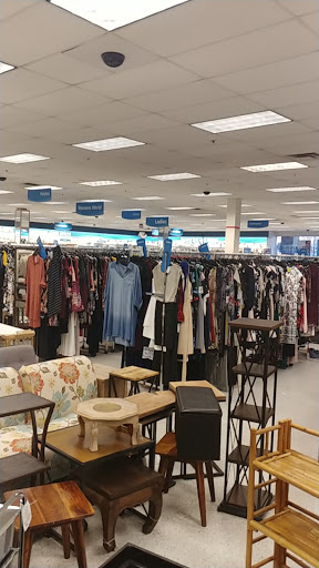 Clothing Store «Ross Dress for Less», reviews and photos, 4646 S Cooper St, Arlington, TX 76017, USA