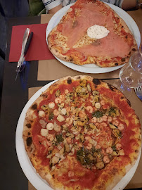 Plats et boissons du Pizzeria Bella Roma à Saint-Leu-la-Forêt - n°2