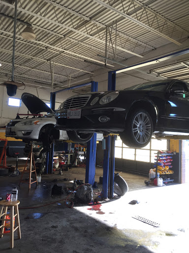 Auto Repair Shop «EZ Auto Repair & Service», reviews and photos, 768 Rose Ave, Columbus, OH 43219, USA