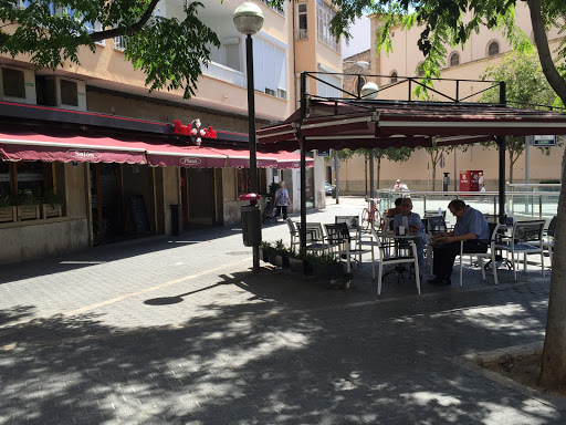 Sport bar Cafetería, Apuestas Deportivas, Local de Juego - Punt de Joc (El Plaza)
