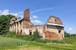 Ruiny Zamku w Zawieprzycach image