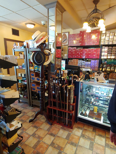 Cigar Shop «Marcus Daniel Cigar Merchant», reviews and photos, 609 8th St S, Naples, FL 34102, USA