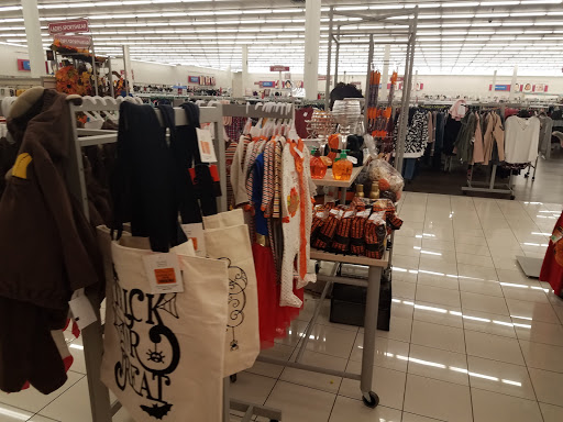 Clothing Store «Burlington Coat Factory», reviews and photos, 1225 S Kirkwood Rd, Kirkwood, MO 63122, USA