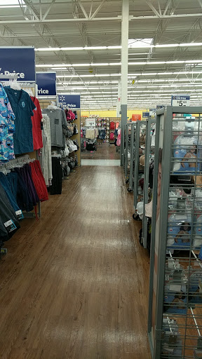 Department Store «Walmart Supercenter», reviews and photos, 250 Highlands Square Dr, Hendersonville, NC 28792, USA