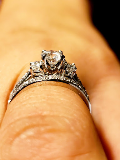 Jewelry Store «Lincoln Jewelers», reviews and photos, 69 Lincoln Blvd, Lincoln, CA 95648, USA