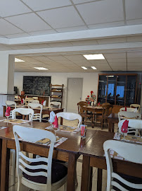 Atmosphère du Restaurant portugais Braseiro Sarl'f à La Mézière - n°4