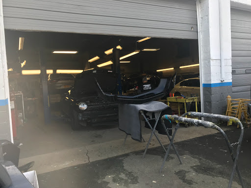 Auto Body Shop «Yonkers Auto Body», reviews and photos, 41 Railroad Ave, Yonkers, NY 10710, USA