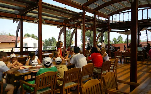 Restaurant mamaia nord image