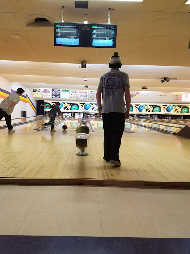 Bowling Alley «Green Lake Lanes Inc», reviews and photos, 7930 E Genesee St, Fayetteville, NY 13066, USA