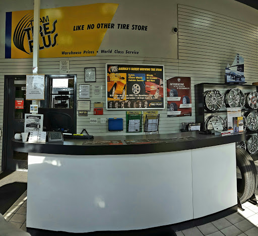 Tire Shop «Tires Plus of Kenosha», reviews and photos, 7424 74th Pl, Kenosha, WI 53142, USA