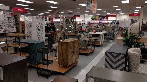 Department Store «T.J. Maxx», reviews and photos, 297 Great Rd, Bedford, MA 01730, USA