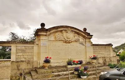 Monument aux morts de Celles-sur-Aisne à Celles-sur-Aisne