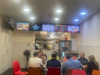 Atmosphère du Restauration rapide Chicken Murga/restaurant halal à Nice/spécialisés dans les plats de poulet frits/fast-food/chicken chicken/cheese naan/Burger - n°1