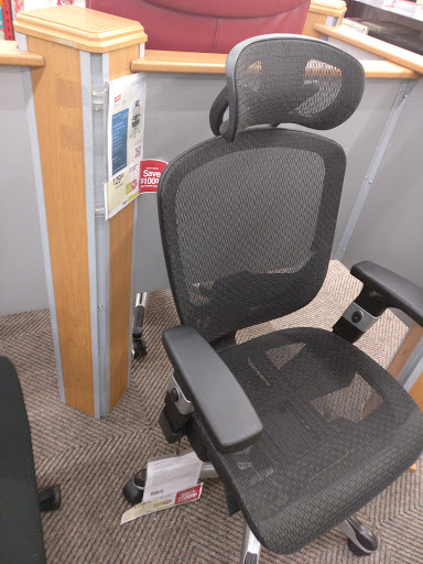 Office Supply Store «Staples», reviews and photos, 91-30 Van Wyck Expy, Jamaica, NY 11418, USA