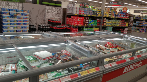 Supermarket «ALDI», reviews and photos, 761 E Dundee Rd, Palatine, IL 60074, USA