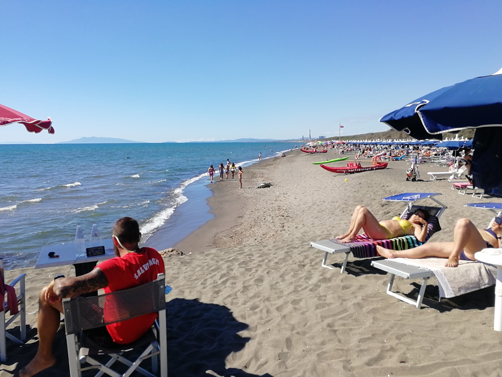 Fotografie cu Montalto Marina beach III cu drept și lung