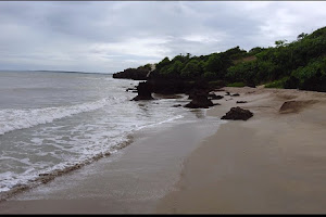 Middle Beach (Dharrpamiwuy)