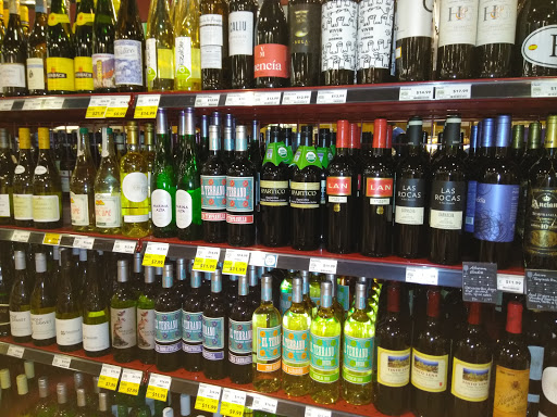 Grocery Store «Whole Foods Market», reviews and photos, 7380 SW Bridgeport Rd, Tigard, OR 97224, USA