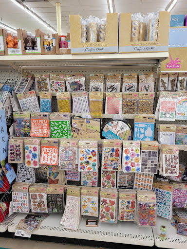 Dollar Store «Dollar Tree», reviews and photos, 117 Ballston Ave, Saratoga Springs, NY 12866, USA