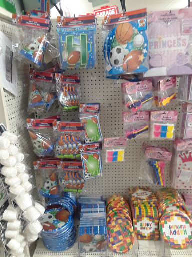 Dollar Store «Dollar Tree», reviews and photos, 1391 SE 17th St, Fort Lauderdale, FL 33316, USA