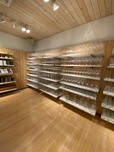 Furniture Store «Crate and Barrel», reviews and photos, 555 Bellevue Way NE, Bellevue, WA 98004, USA