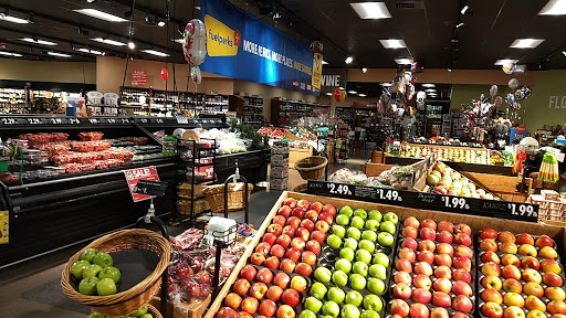 Supermarket «Giant Eagle Supermarket», reviews and photos, 1800 W State St, Alliance, OH 44601, USA