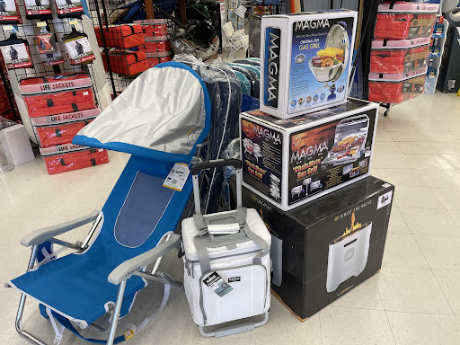 Marine Supply Store «West Marine», reviews and photos, 4141 S 76th St, Greenfield, WI 53220, USA