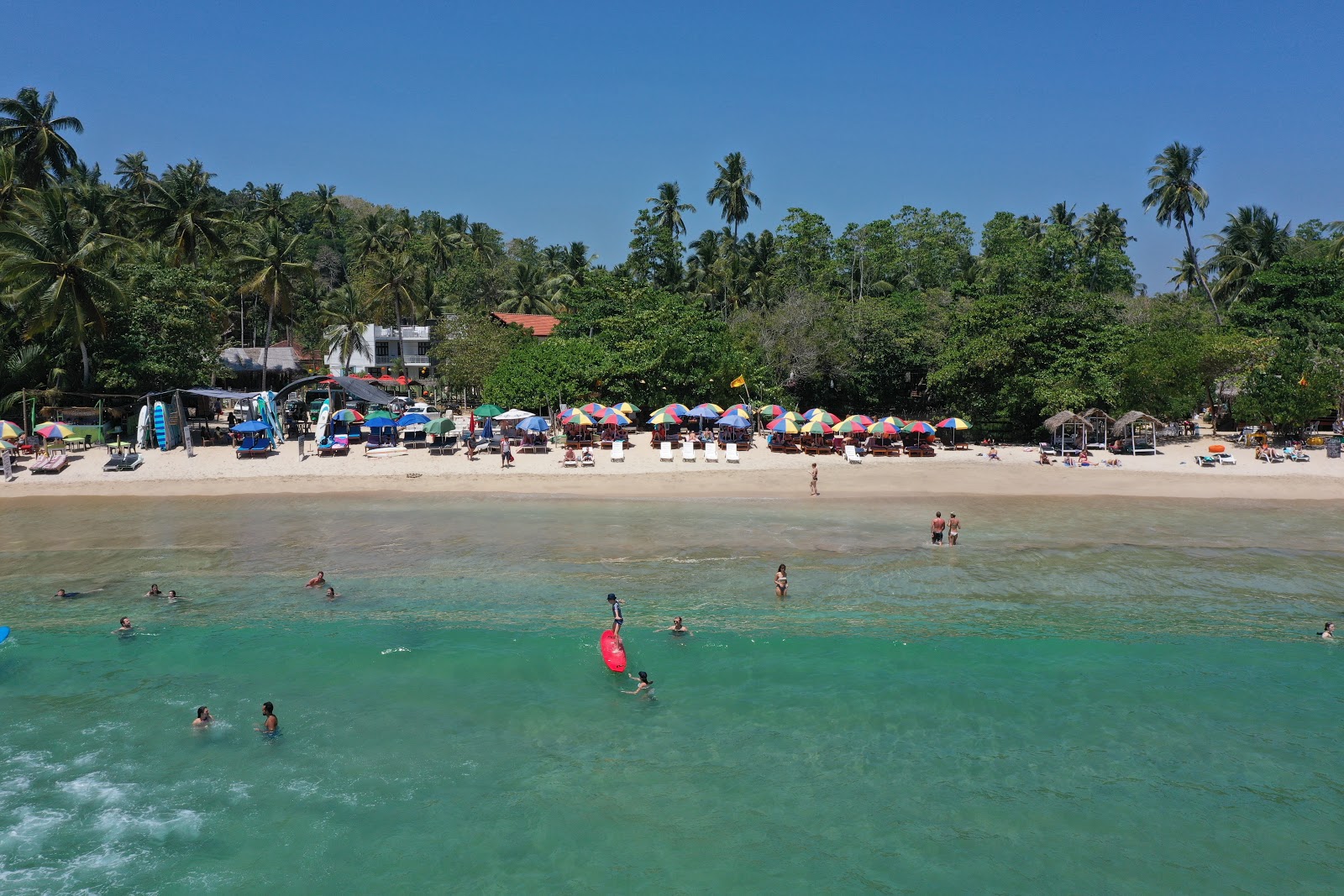 Hiriketiya Beach'in fotoğrafı ve yerleşim