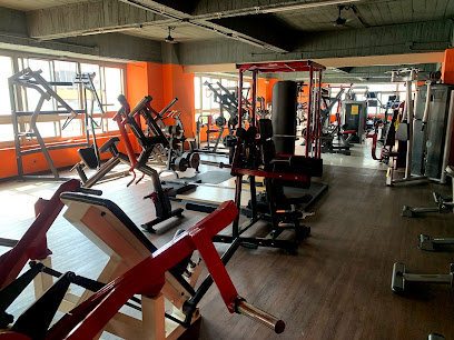 Lean Mass Body Fitness Gym - 806, Taiwan, Kaohsiung City, Qianzhen District, Baotai Rd, 355號2樓