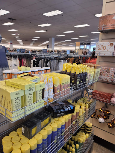 Department Store «Nordstrom Rack Newbury», reviews and photos, 497 Boylston St, Boston, MA 02116, USA