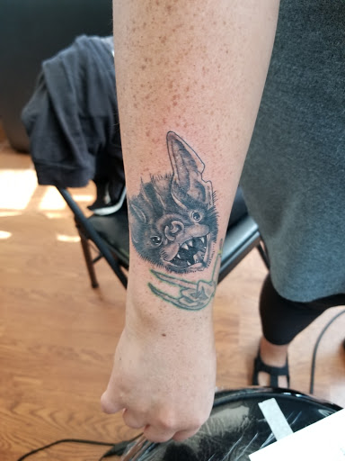 Tattoo Shop «Old Growth Tattoo & Art Emp», reviews and photos, 1806 4th St, Eureka, CA 95501, USA