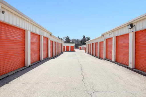 Self-Storage Facility «Public Storage», reviews and photos, 1000 W Lake St, Hanover Park, IL 60133, USA