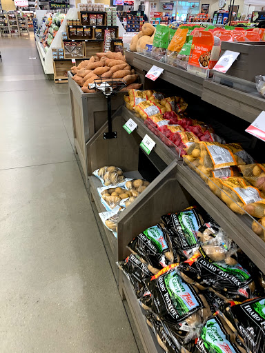 Supermarket «Hy-Vee», reviews and photos, 601 N 3rd Pl, Manhattan, KS 66502, USA