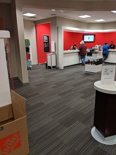 Cell Phone Store «Verizon», reviews and photos, 1201 Kings Hwy, Fairfield, CT 06824, USA