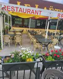 Atmosphère du Restaurant de fruits de mer Restaurant LE NOUVEAU LAETITIA à Les Cluses - n°11