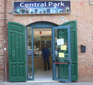Central Park Pizzeria - Rosticceria Via Principe, Viale Spinelli, 93, 82018 San Giorgio del Sannio BN, Italia