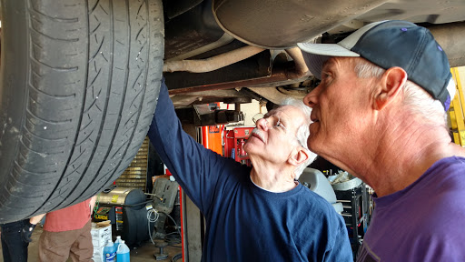 Auto Repair Shop «Hands Automotive», reviews and photos, 1510 Kendall St, Lakewood, CO 80214, USA