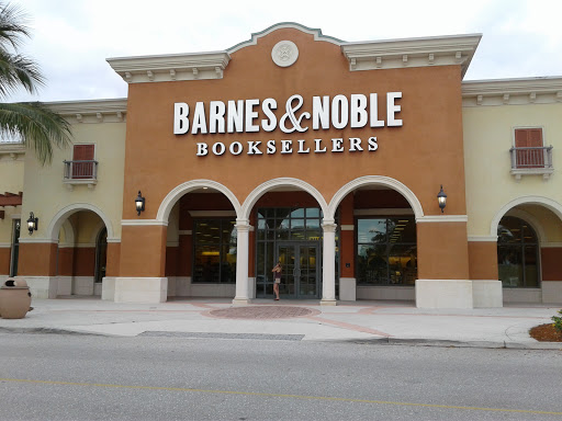 Barnes & Noble, 23130 Fashion Dr, Estero, FL 33928, USA, 