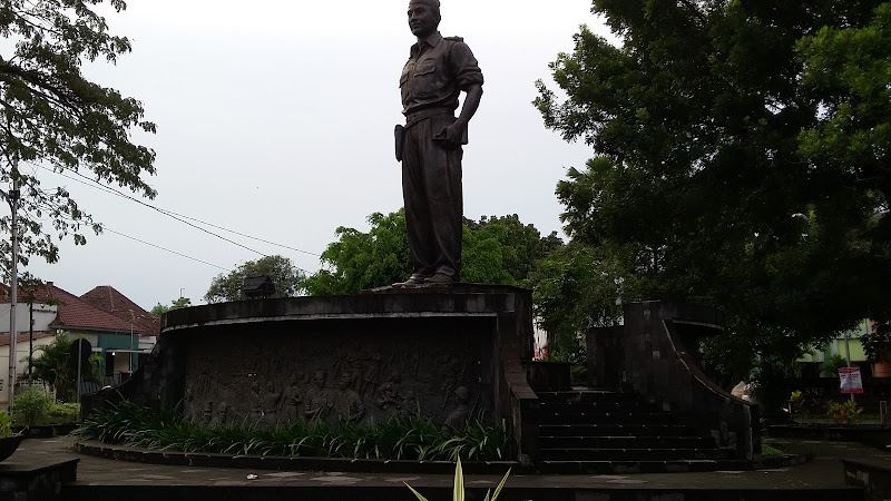 Monumen Mayor Achmadi